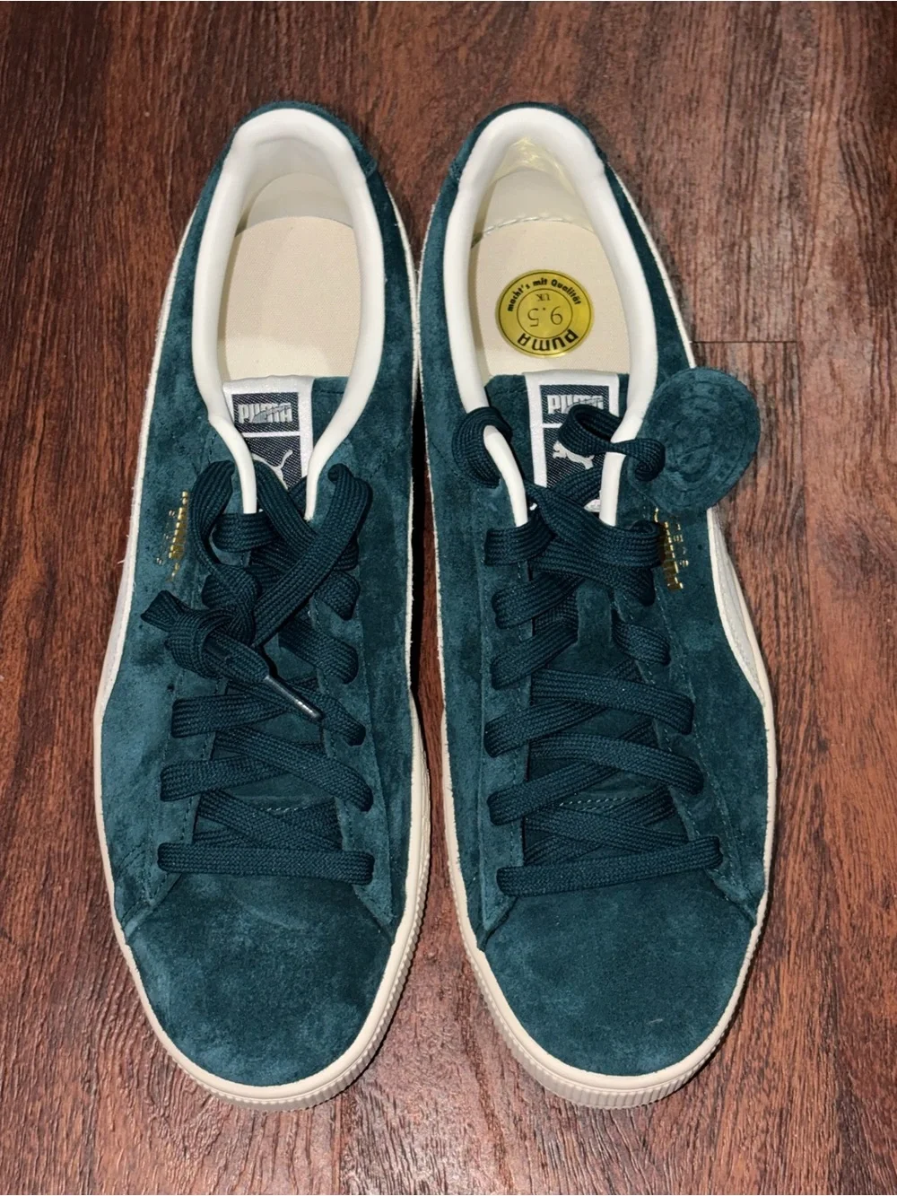 Puma Mens Suede shoes size 10.5